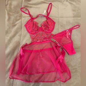 BNWT Victoria’s Secret Forever Pink Shimmer Heart Apron Lingerie Set M/L
